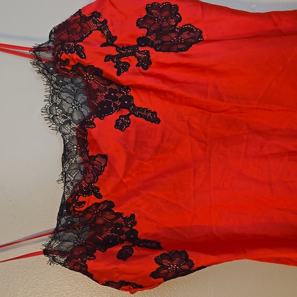 Victoria's Secret Red and Black Lace Trim Nightie Lingerie Size Medium - Picture 2 of 5